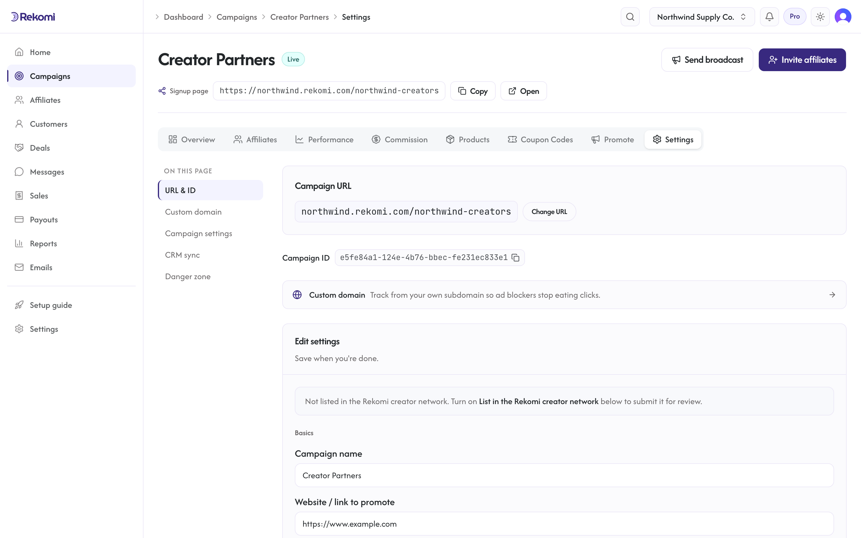 The campaign Settings tab with campaign URL, commission, recurring payouts, tracking, and approval sections