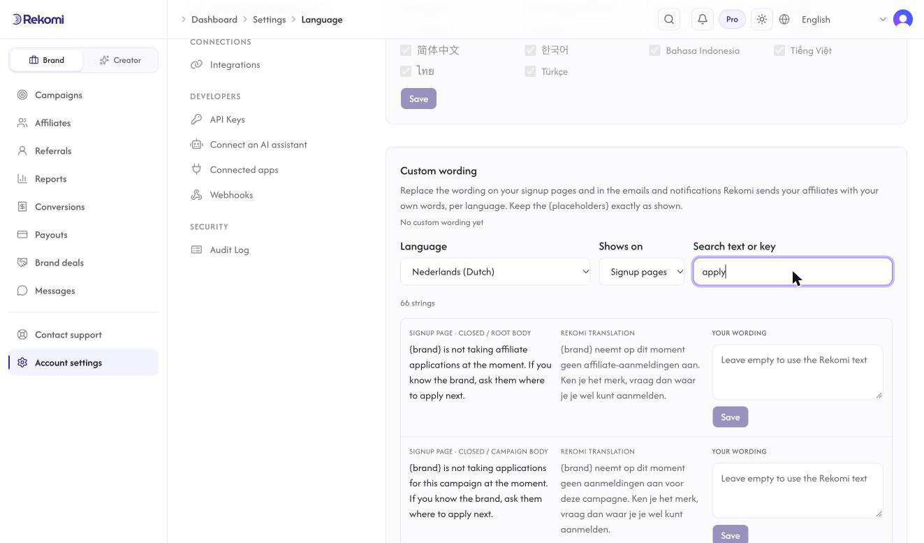 Custom wording filtered to the signup pages, in Dutch: each line shows where it appears, the English, the Rekomi translation and a field for your own words