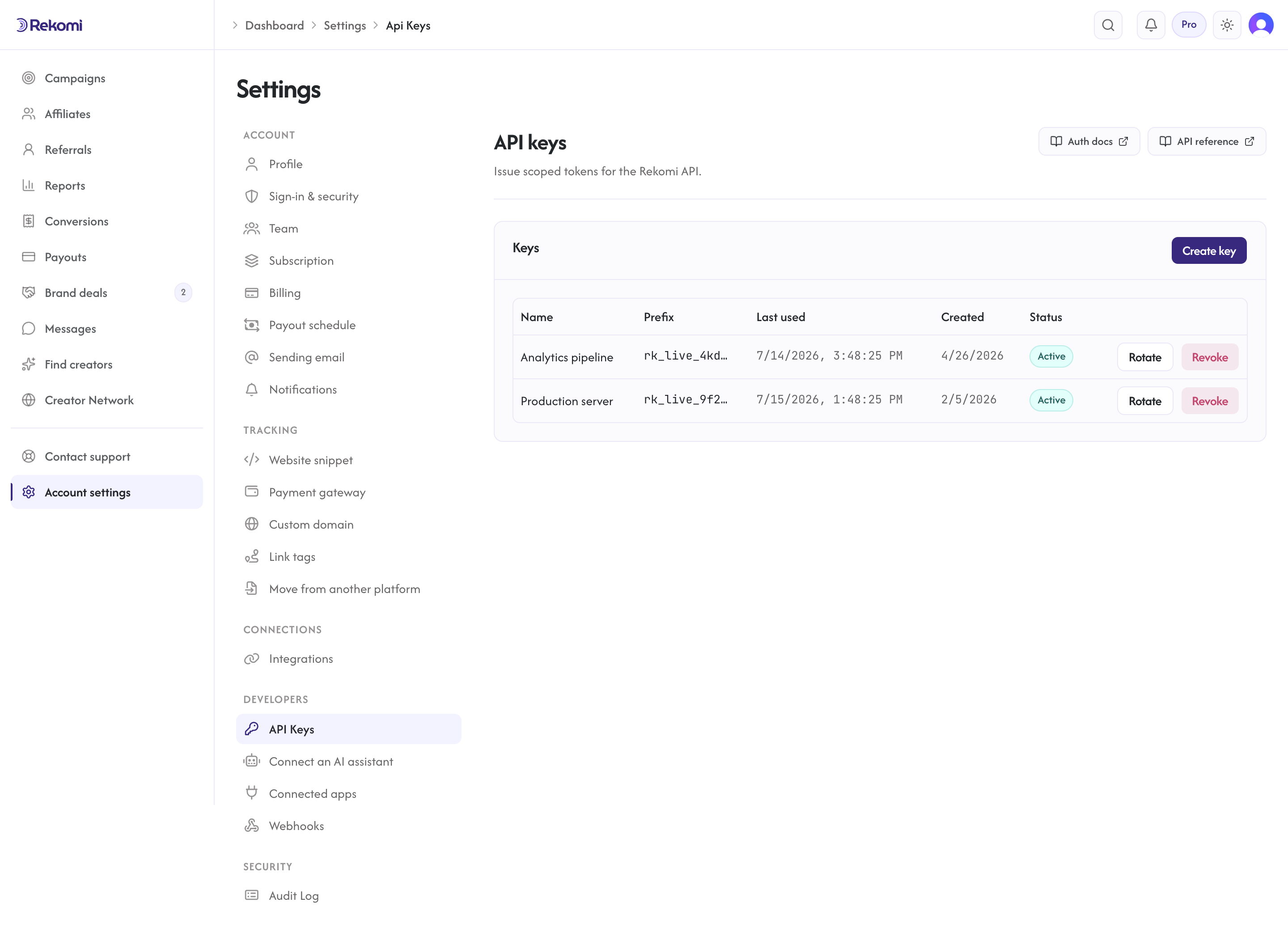 Rekomi dashboard API keys settings, showing the Create key button and the list of existing keys with their prefix, last-used timestamp, and status.